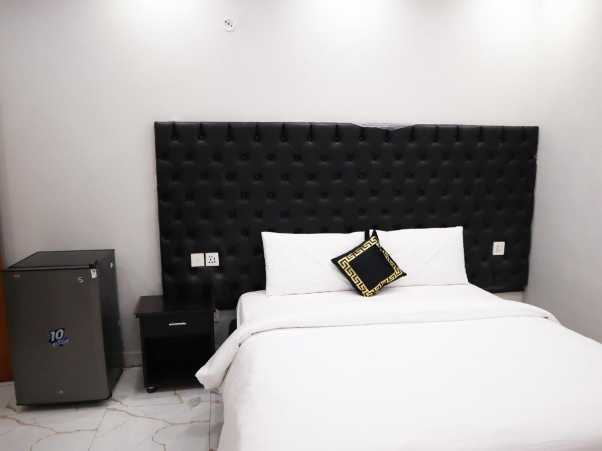 Hotel Orange One Lahor Dış mekan fotoğraf