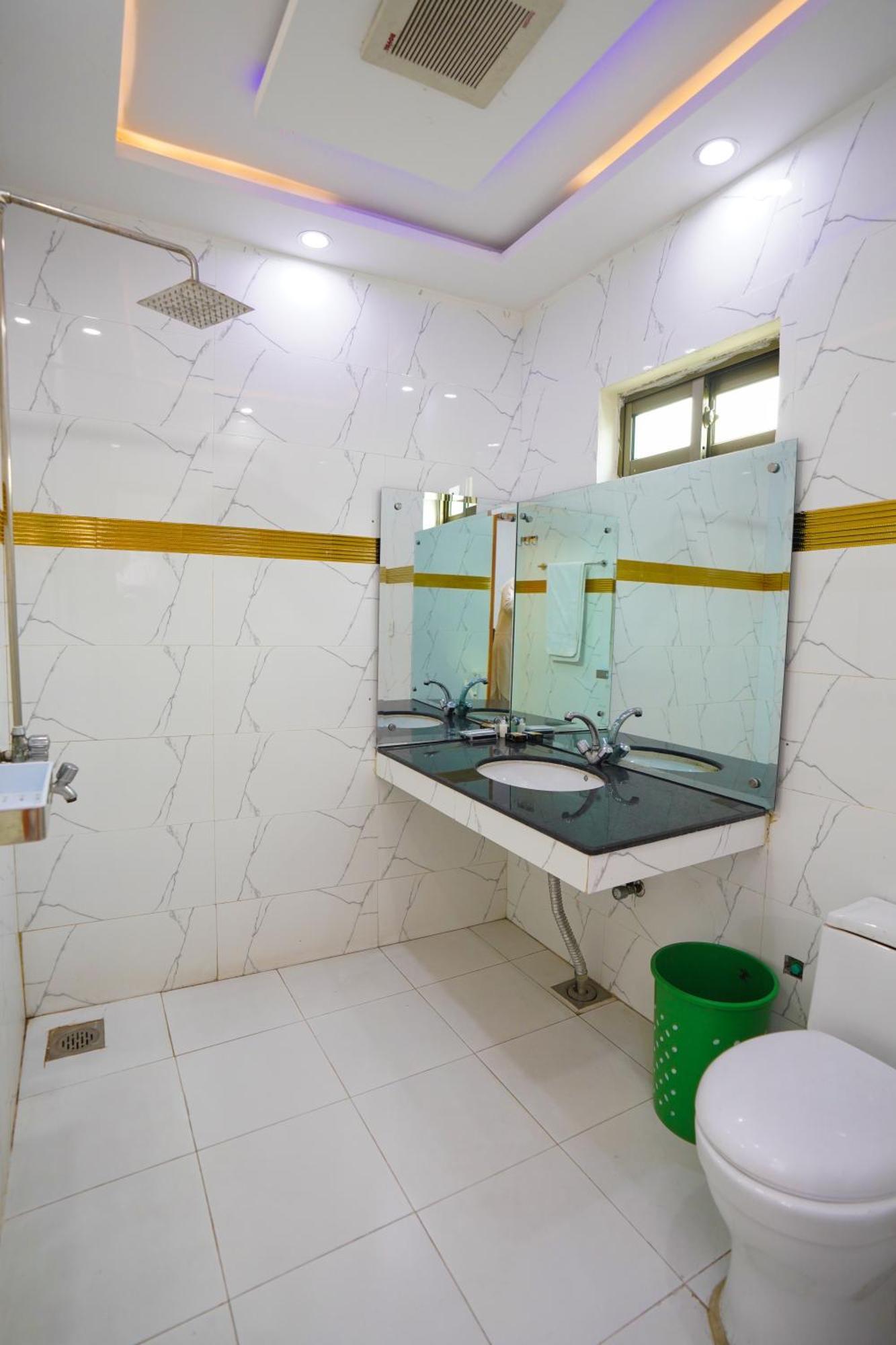 Hotel Orange One Lahor Dış mekan fotoğraf